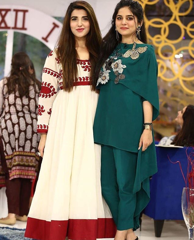 Beautiful click of Hareem during promotions of #Janaan with Sanam at the morning show! <a href="/FarooqHareem/">Hareem Farooq</a>