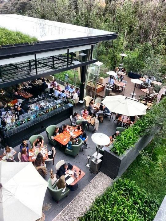 OlivesMexico's tweet photo. Comparte con tus amigos un excelente viernes de Gin and Olives #MeetMeAtTheTerrace #Music #GinTonic https://t.co/yMzONSDEIk