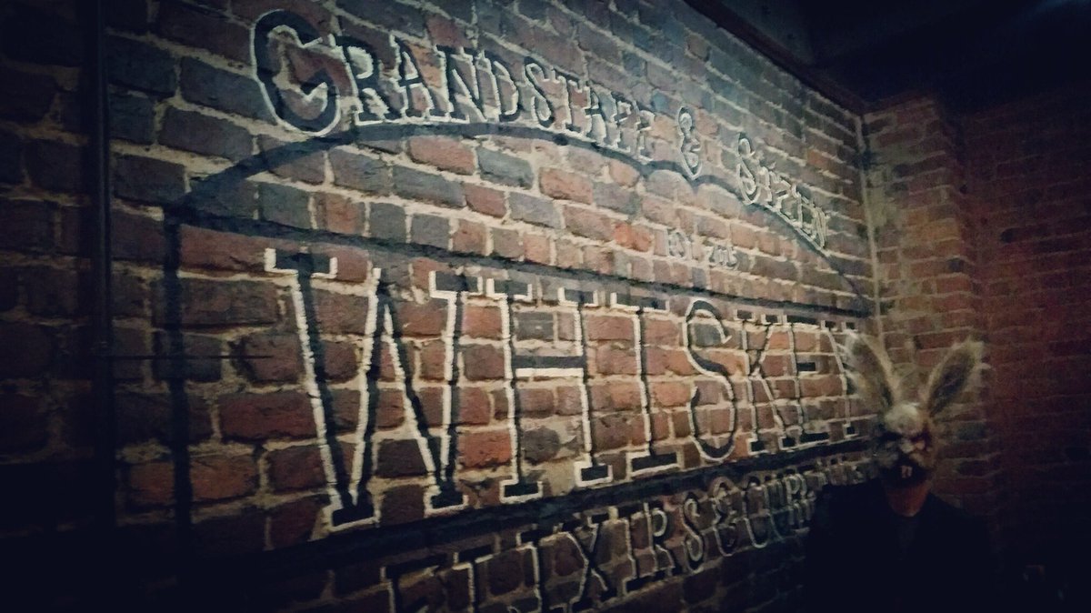 RedVeinArmy's tweet photo. #rvahorrorbookclub #rva #speakeasy https://t.co/HD9BaprO1u