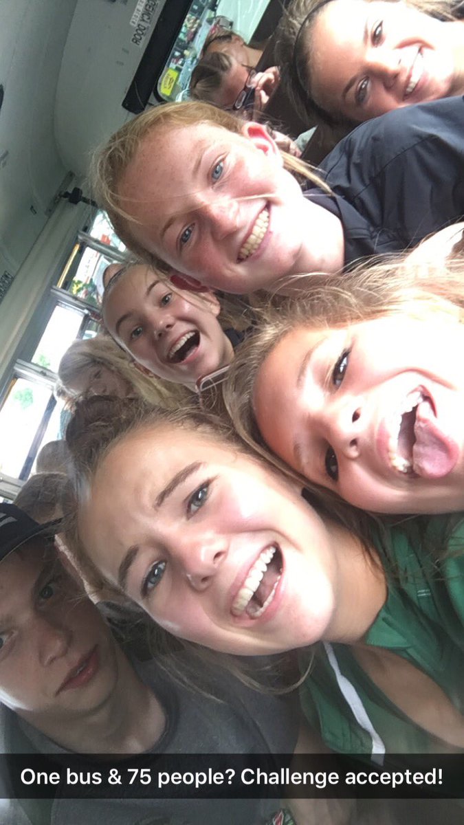 KaylaaGreen18's tweet photo. 1st XC meet was a success! I love my XC peeps! 💕🏅 https://t.co/Byox3oCi8x