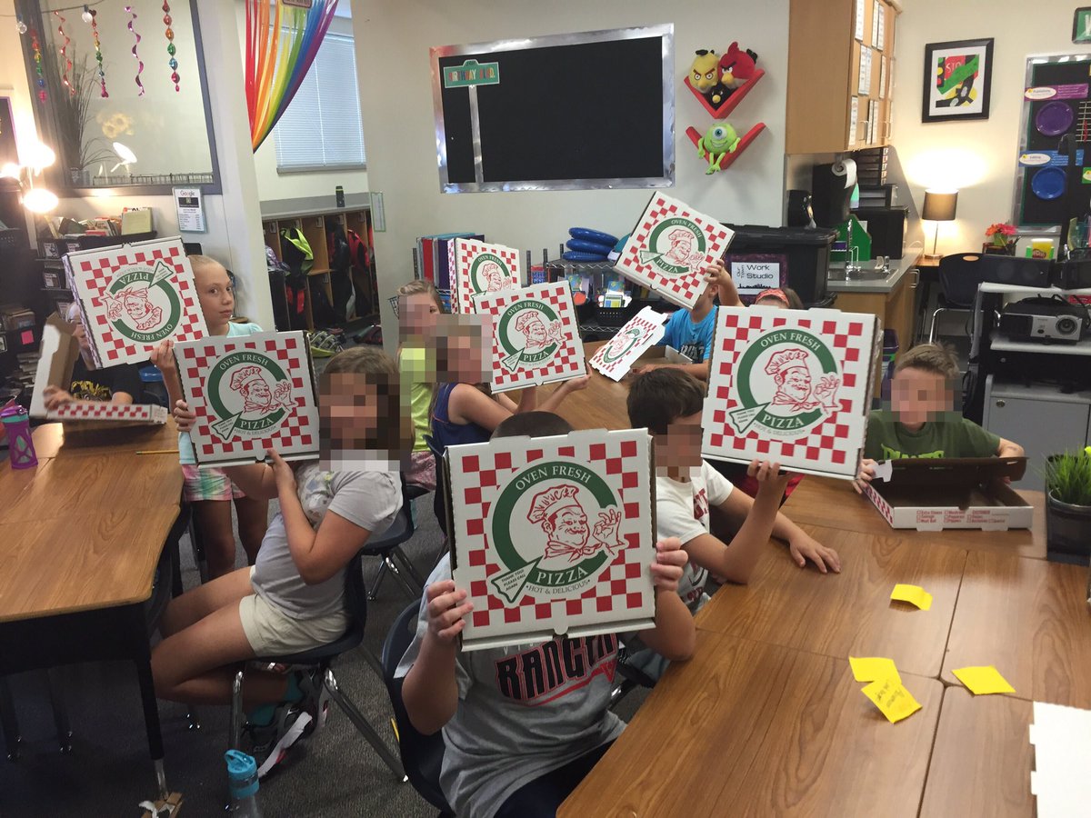 Our4thGradeTown's tweet photo. Building our pizza box portfolios for the 2016-17 school year. #reaganrays #lisdtw #slb7 https://t.co/nMZops6jtz