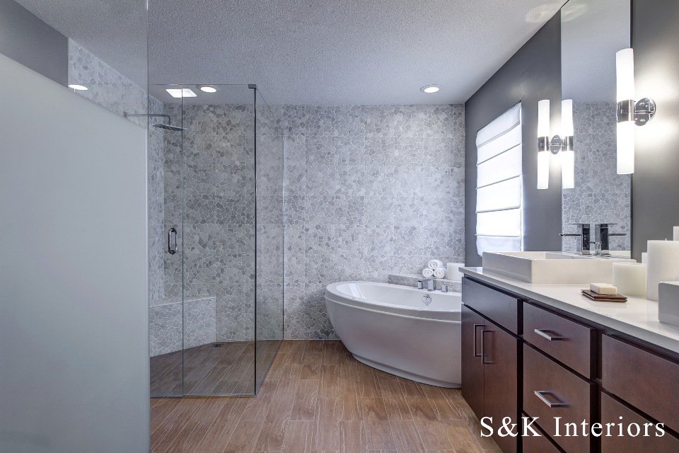 SK_Interiors's tweet photo. Contemporary Master Bathroom - S&amp;K Interiors https://t.co/5gf0OC6lm5 https://t.co/BI53J0QoKY