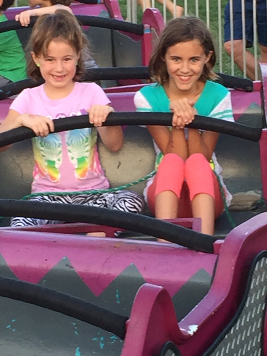 mikerec99's tweet image. @CarterShows @TecCornfestival Having fun on #CornfestRides #TecCornFest2016