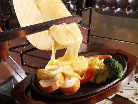 sweetroad5's tweet image. 今話題のラクレットチーズ✨