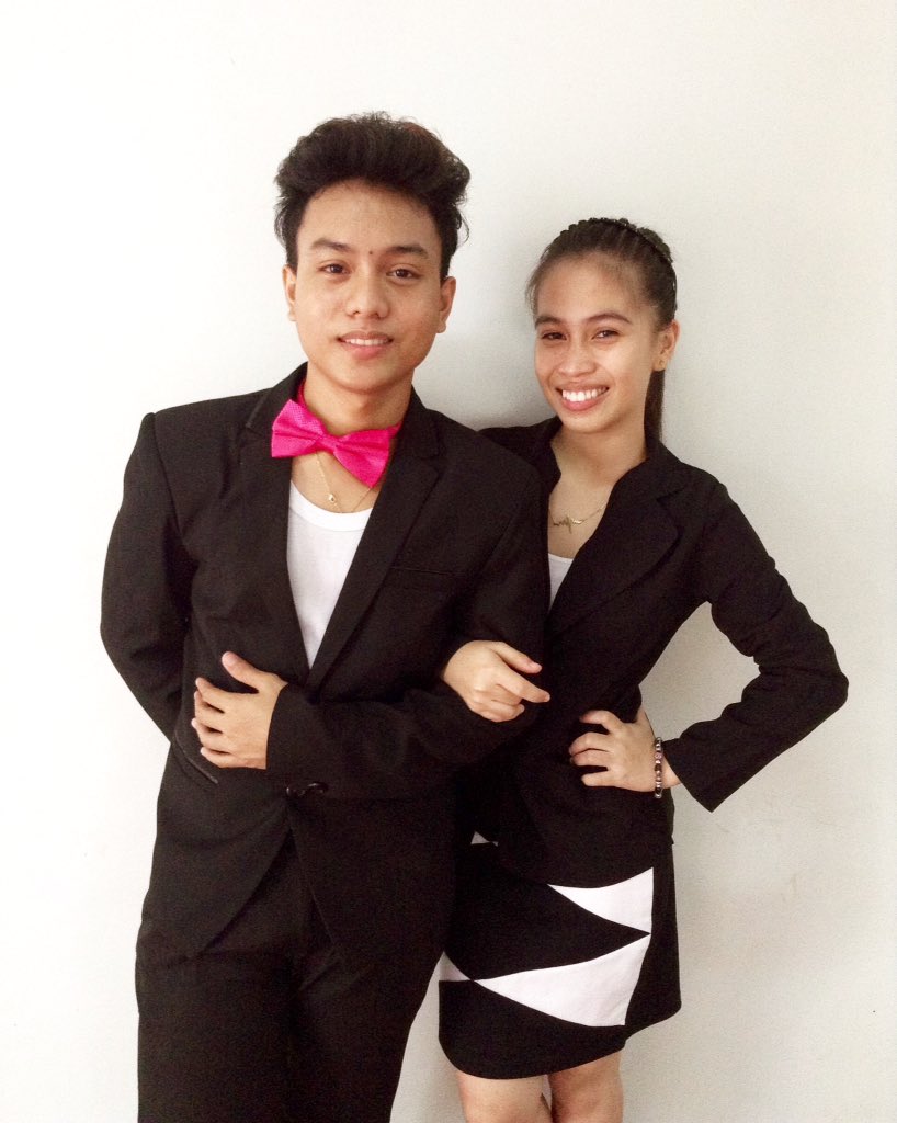 Adeliely's tweet photo. All I want is growing old with you.😍💑 https://t.co/T6bkisGFz5
