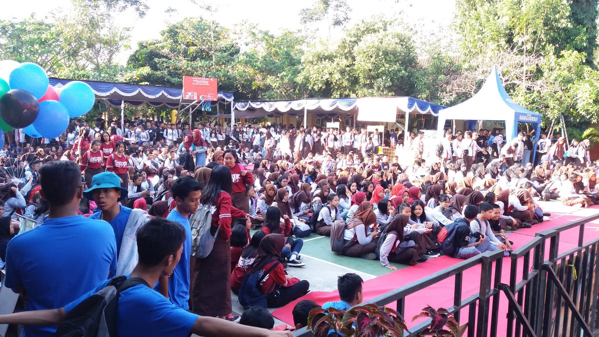 BLESSINGSMANESI's tweet photo. Ini dia suasana acara Blessing Sman 1 Singosari 🎉🎈 https://t.co/5YYDbi3ptn