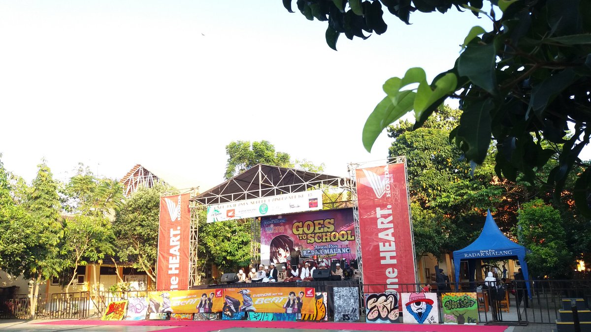 BLESSINGSMANESI's tweet photo. Ini dia suasana acara Blessing Sman 1 Singosari 🎉🎈 https://t.co/5YYDbi3ptn