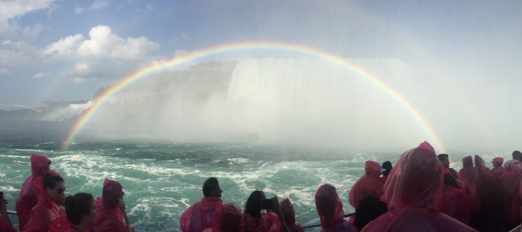 reavalleyexp's tweet photo. Today's trip to #NiagraFalls has been very incredible! #RVExp #iScout https://t.co/s8aimnG3TT