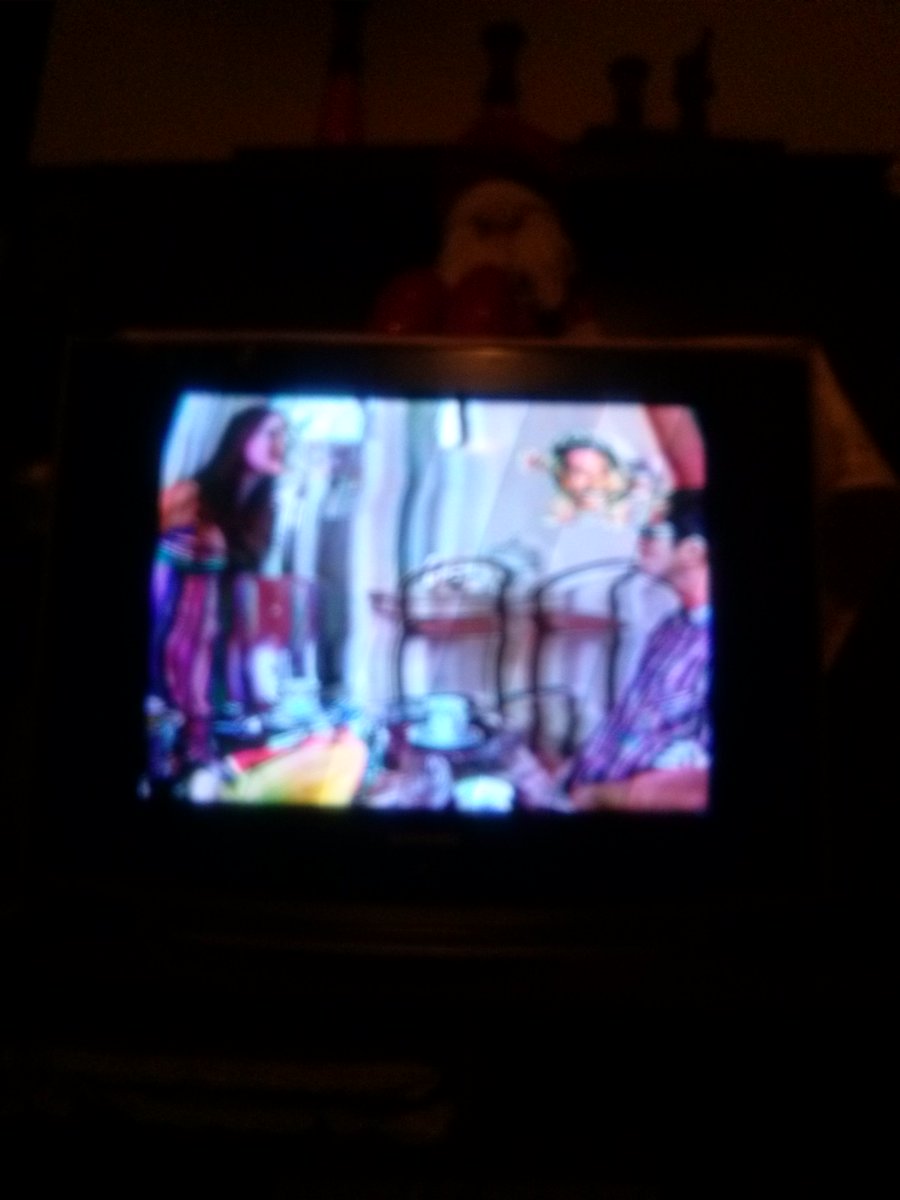 zecode1200's tweet image. #FamilyGo tres familias