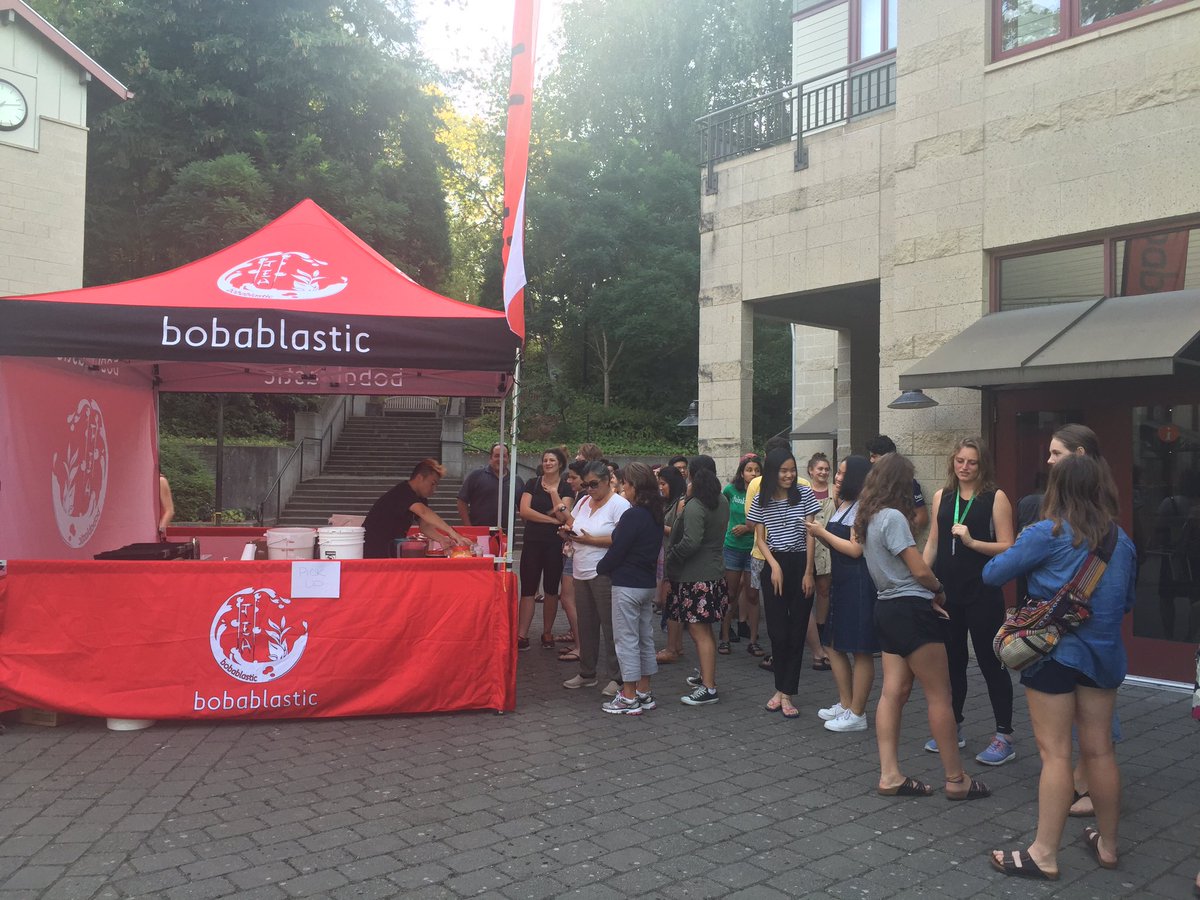 akgonzal327's tweet photo. Woo hoo 2 likes for #boba with #momdean @lewisandclark @lcnso https://t.co/2i5uojGL2L