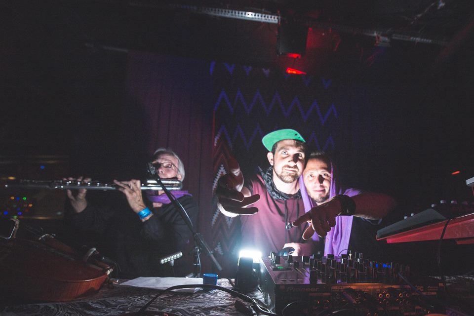 MandapaEvents's tweet image. Producers @CurtisG_ and Diamonds of Kailash dropin the heat at @SpinNightclub. New music from both on Souncloud!