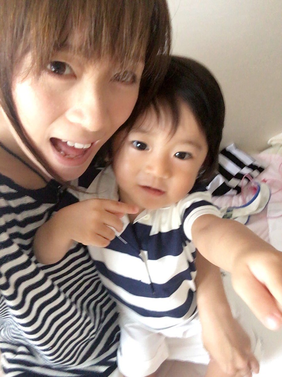 koro729's tweet photo. 今日はなんちゃってペアルック٩(๑❛ᴗ❛๑)۶
こういうのも悪くない♪
あぁ~ほうれい線が~…(笑)
#Taichicode
#ペアルック
#mojonjon
#KIDBOW https://t.co/U9Di13X9hb
