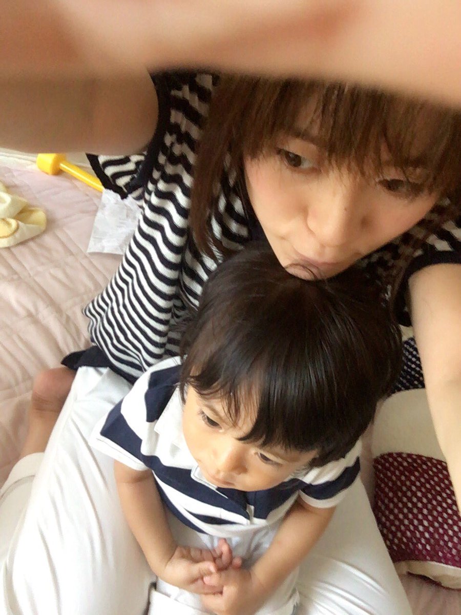 koro729's tweet photo. 今日はなんちゃってペアルック٩(๑❛ᴗ❛๑)۶
こういうのも悪くない♪
あぁ~ほうれい線が~…(笑)
#Taichicode
#ペアルック
#mojonjon
#KIDBOW https://t.co/U9Di13X9hb