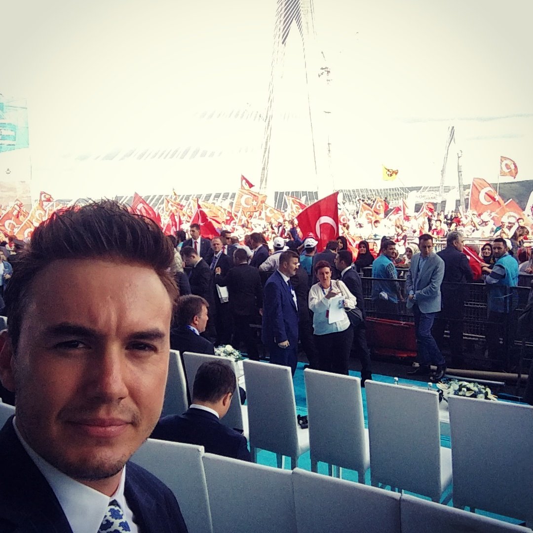 mustafaceceli's tweet photo. Dünden kareler.. Hayırlı uğurlu olsun.. #YavuzSultanSelimKöprüsü
#YavuzSultanSelimBridge https://t.co/LLbweWEYUK