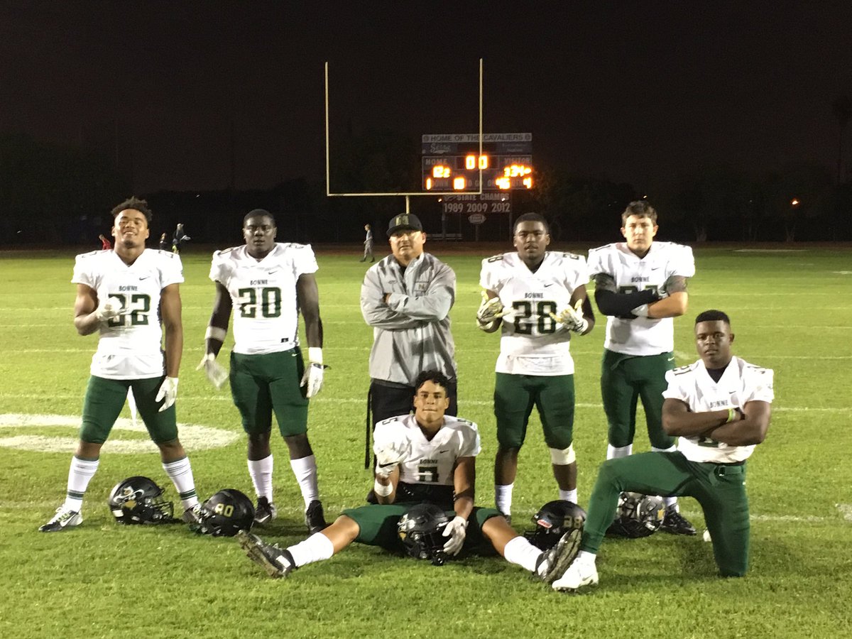CIFLACS's tweet photo. Narbonne Gauchos roll 34-12 led by Kameron Denmark, Jalen Chatman and the defense LBs!!! @bonnefootball @mmjdoug1 https://t.co/qb6PCym9jX