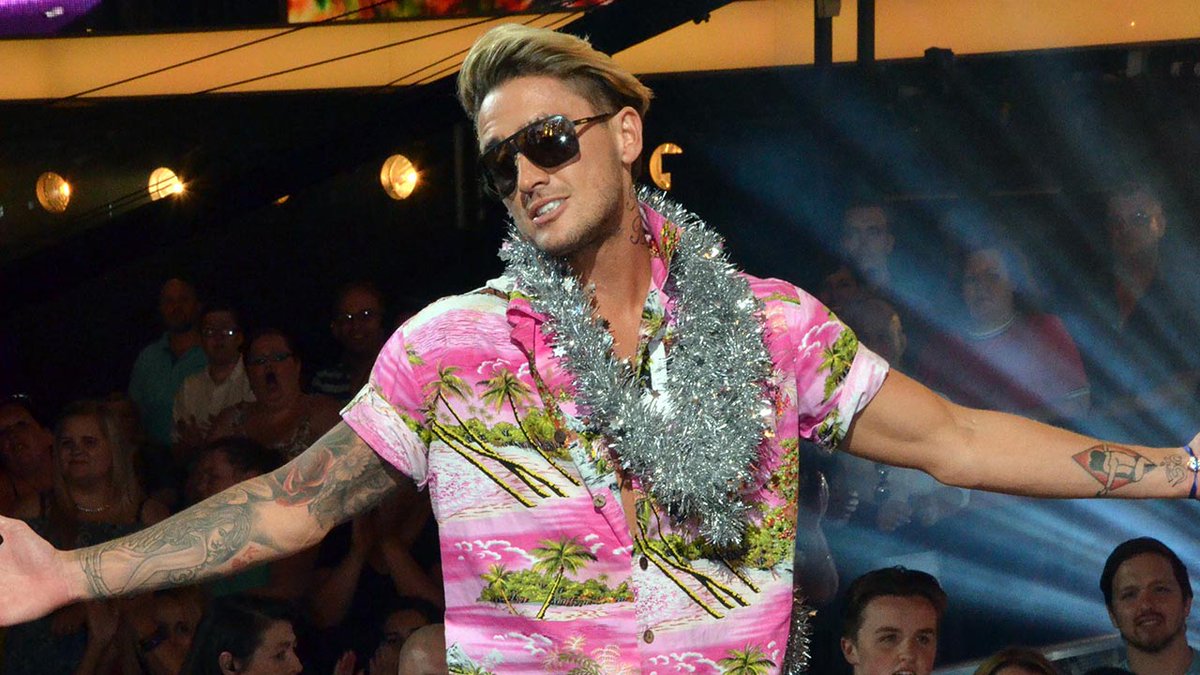 mtvex's tweet photo. HE DID IT! @stephen_bear has been crowned #CBB champion! 🎉🎉🎉 https://t.co/nV3fbo6smX https://t.co/Qbsi74a3UA