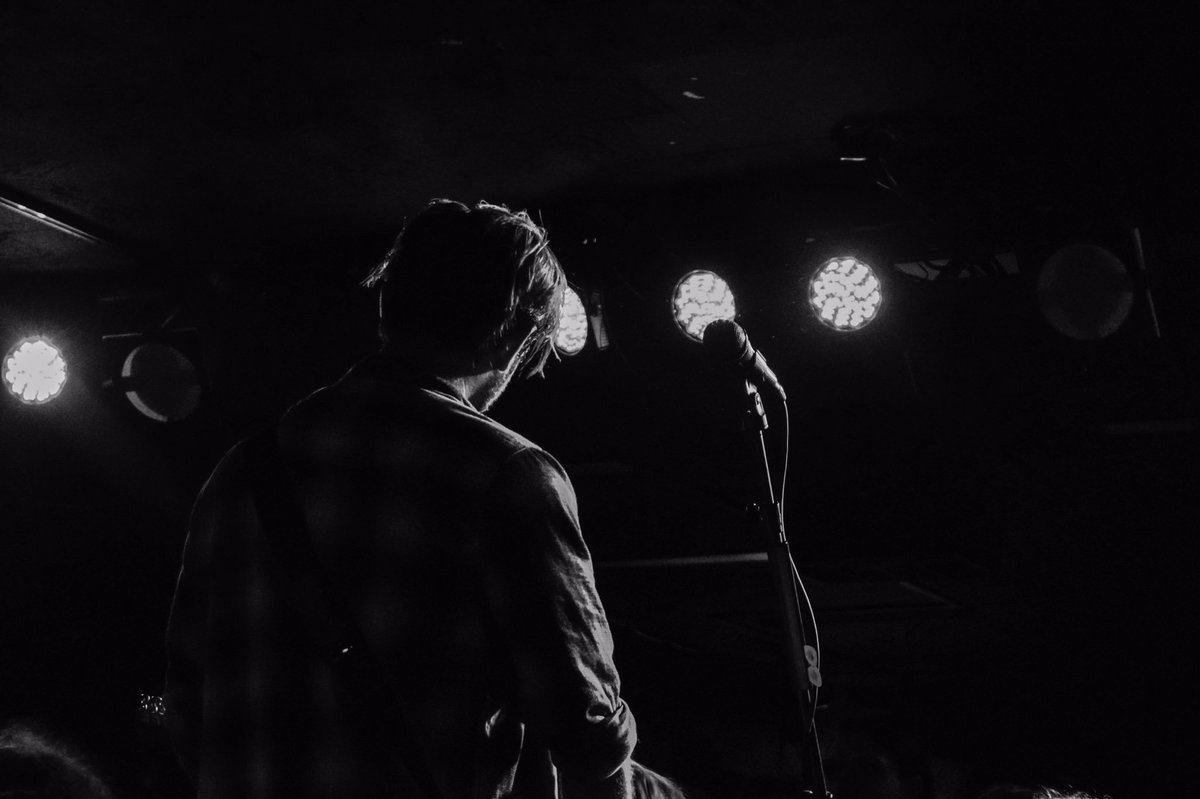SarinaLoveWPics's tweet photo. Ryan from take a breath tonight https://t.co/G17Z9Ajnyb