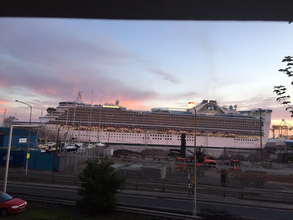 Cora3QRecruit's tweet photo. Welcome to #Dublin - such #Style #grace - #cruise could now be added to #adventurelist https://t.co/RvJjrC8kiQ