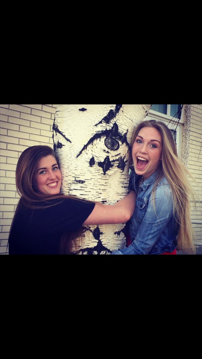 Alliekittell's tweet photo. @Gnarly_Marlee HAPPY BIRTHDAY LOVELY❤️❤️❤️ Hope your day was amazing!! I miss you tons, come visit me asap❤️❤️ https://t.co/jjy3FB2q2e