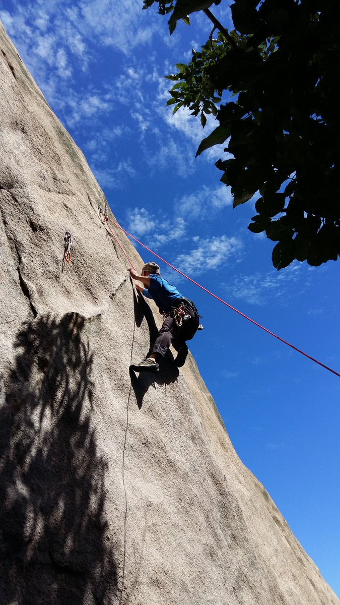 하늘이 하늘이 아주 그냥;; 마침 바윗길도 인수봉 하늘길 ㅎㅎ