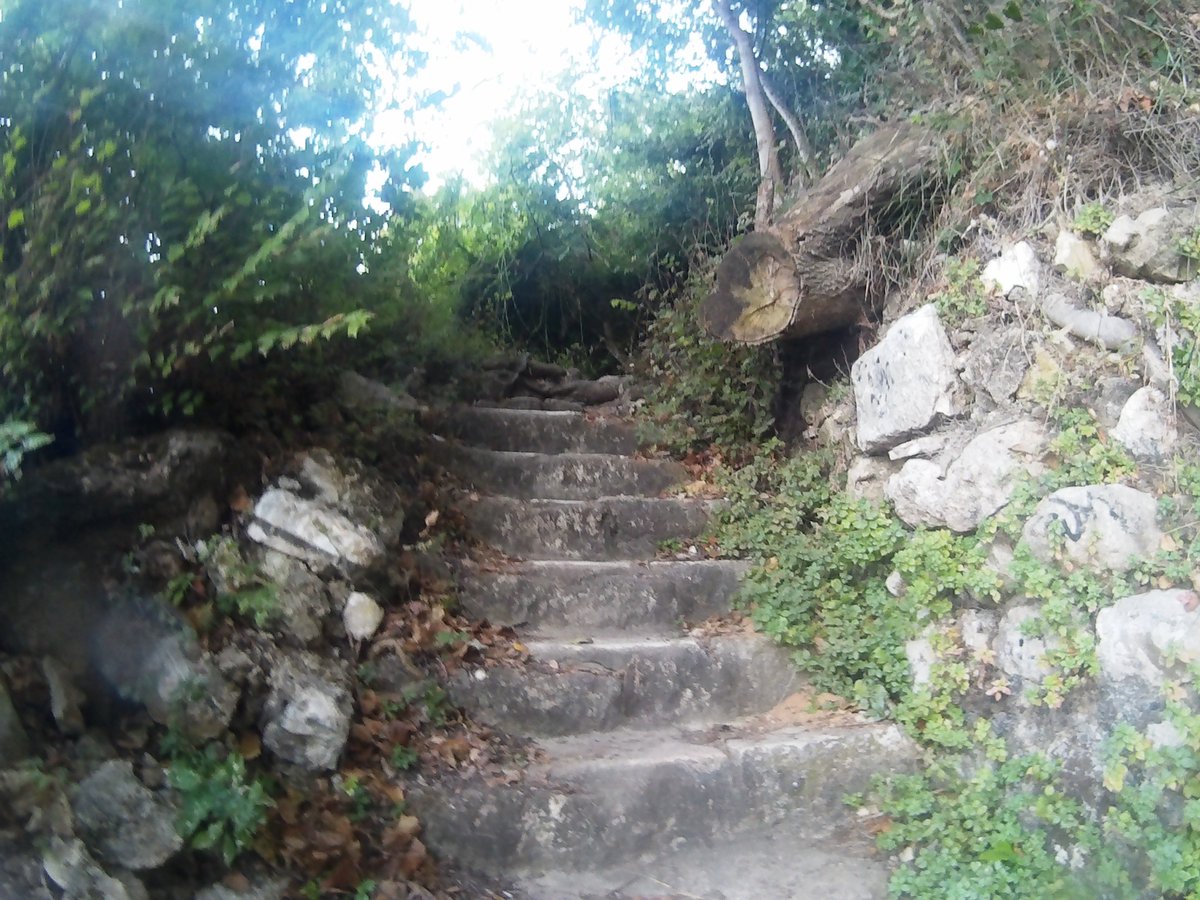 melissasmiltos's tweet photo. #Corfu #Activities The 'hidden' path to Kardaki. Seek and find, in your next visit in Corfu #SJ4000 https://t.co/L7r2GFj77S