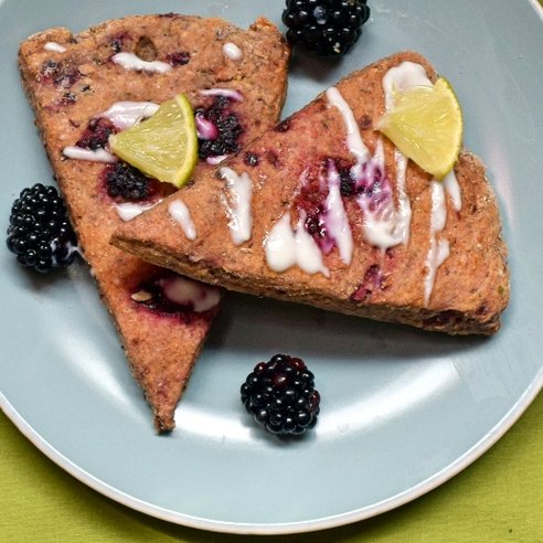 delishogram's tweet image. Healthy Blackberry Lime Scones .. by @NaturalFitDiet delishogram.com/submissions/he…, #appehtite #yumyum #recipe