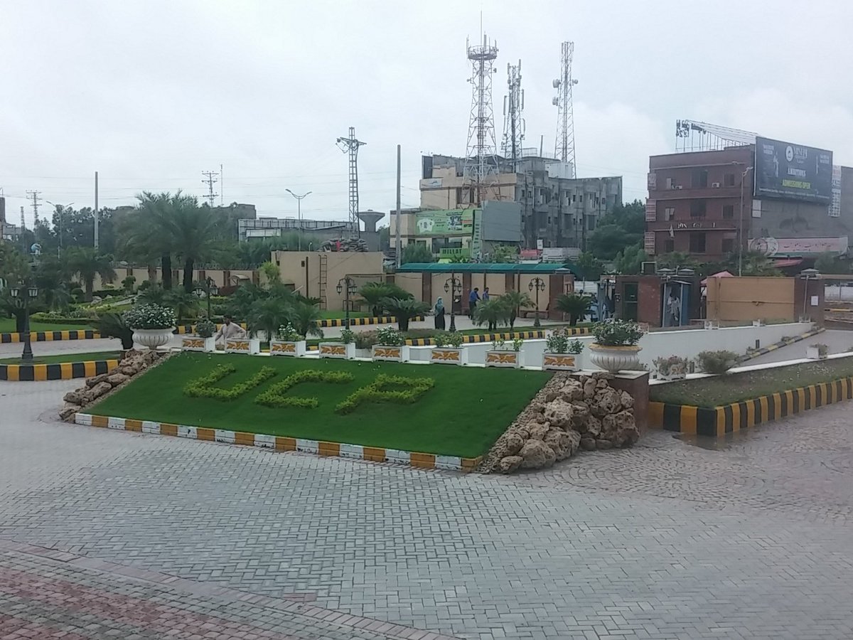 RazzamMalik's tweet photo. Weather too Good...

#IEEEUCPSC #UCP #Lahore #ieeebigdatapk
@bigdatafreak007 @PopCorn_com_pk https://t.co/8z18z3gDEz