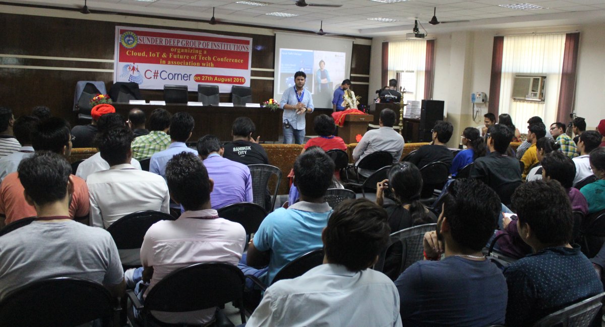 CsharpCorner's tweet photo. How #Azure makes #CloudComputing easy w/ @thinkaboutnitin at #DelhiDevCon16 https://t.co/ytVDmjw3sW #CsharpCorner https://t.co/rvwsLxUlcd