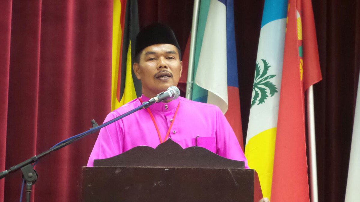 dzaidisaid's tweet photo. Mesyuarat Perwakilan UMNO Permatang Pauh dirasmikan Datuk Abd Rahman Dahlan @mpkotabelud @dzainalabidin @NajibRazak https://t.co/MukvTjCYfg