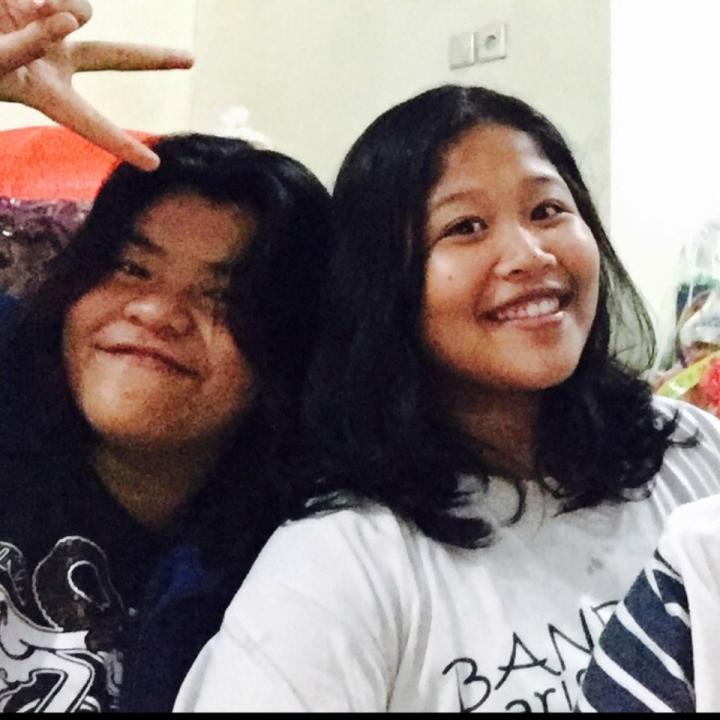 Adella_TKS's tweet photo. Join my LIVE on #BIGOLIVE. https://t.co/sE9uQliQK0 https://t.co/Z6mD9664Z6