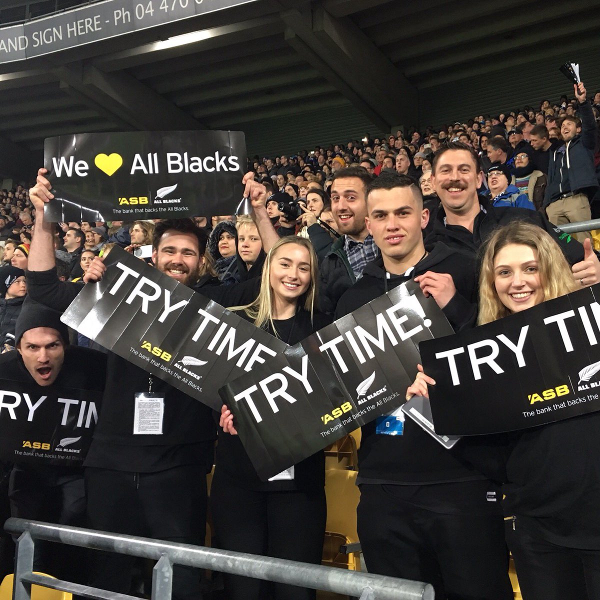 ASBBank's tweet photo. Come on @AllBlacks! #BackingTheABs #NZLvAUS #ASBbigticket https://t.co/j4NQB9JsYP