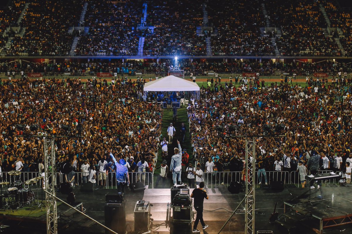 iamremidee's tweet photo. Last night was epic! @LZ7Official @PlanetshakersCC #believepng https://t.co/RU9aQWVST5