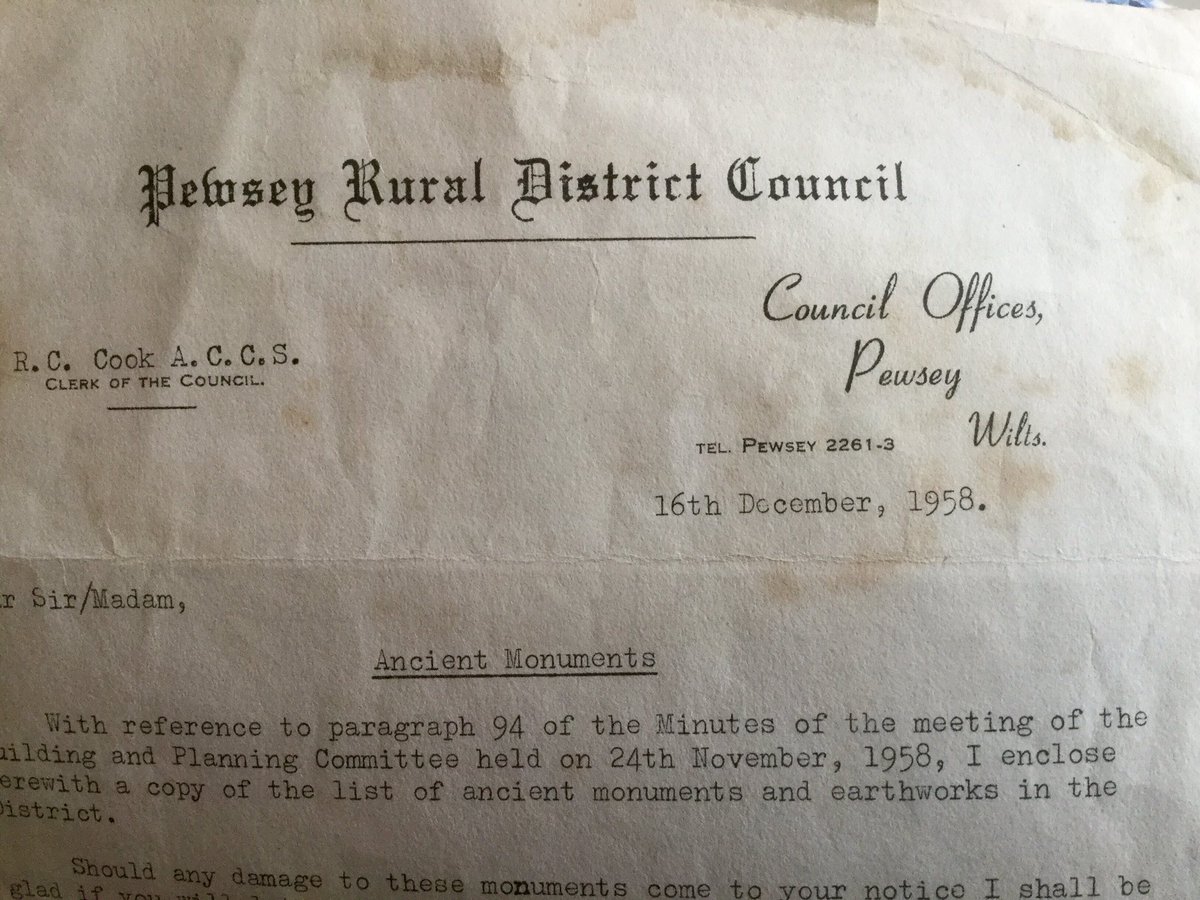 p_birtwell's tweet photo. Found this extensive typed list of ancient monuments, earthworks and barrows 1958 #Pewsey #Everleigh #Collingbourne https://t.co/UhauLMaZzN