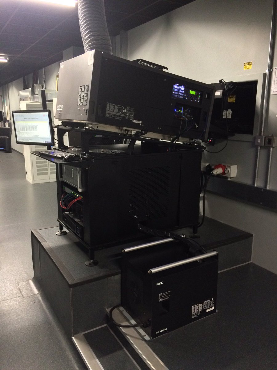 FoxiTheFox's tweet photo. 4K Installed. Off to the next one. #SmellsLikeNew https://t.co/svMpm6gKyA