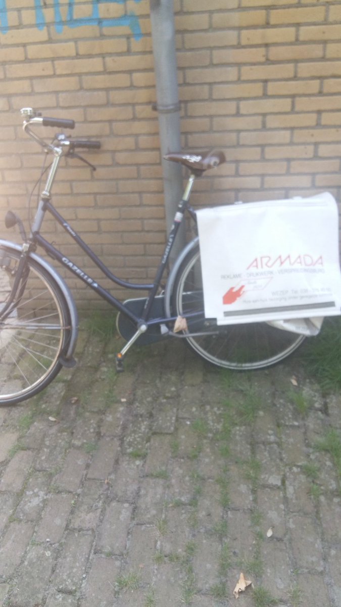 klompenmake's tweet photo. Is dit jouw fiets die gestolen is? Staat al een paar weken tegen het Gemaaltje aan de Turfmarkt in Zwolle. https://t.co/OFv7hfsnur