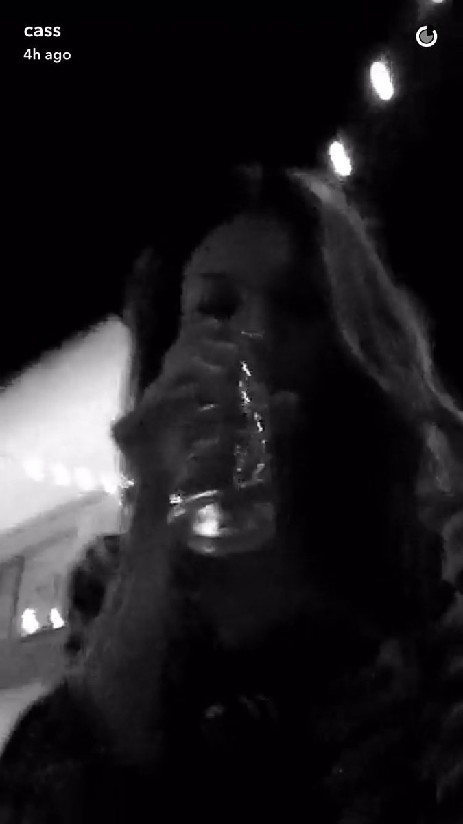 CAmatoUpdates's tweet photo. Cass posted on snapchat #CassieUpdates she's in Malibu https://t.co/ykRWhTcSTI