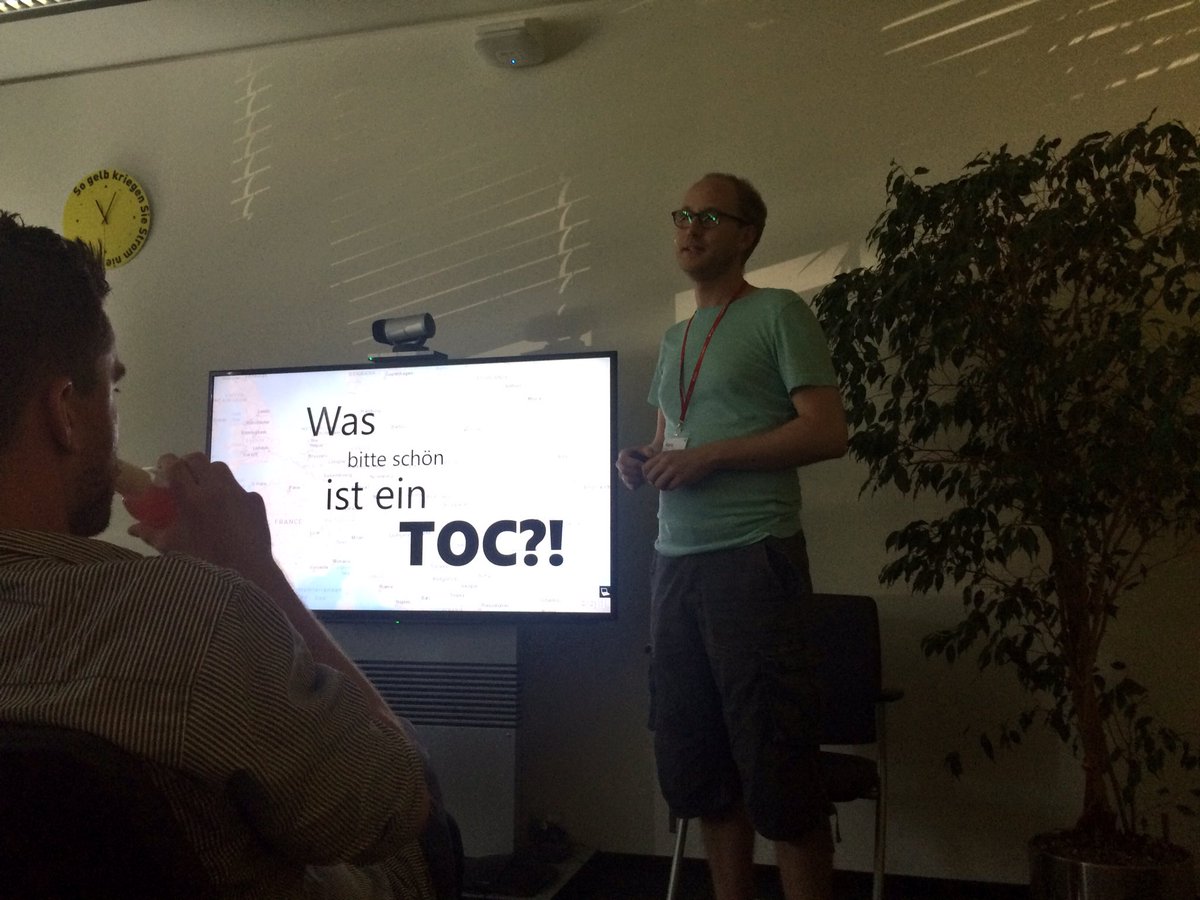 sasquotschi's tweet image. Morin Ostkamp über &quot;TOC TOC TOC! Inhaltssteurung für Webkarten&quot; #spatialux #uxcw16