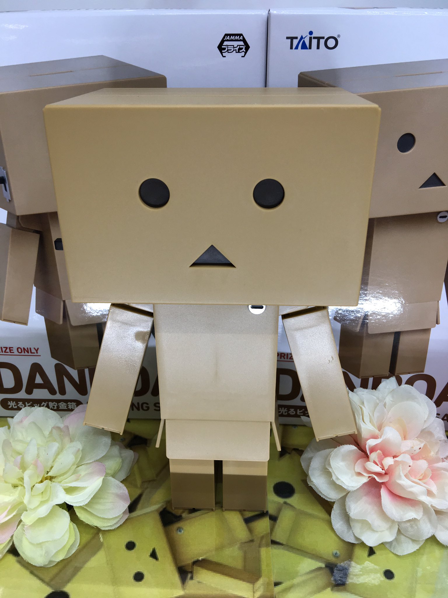 マンガ倉庫日向店アミューズ ダンボー 光るビッグ貯金箱 入荷しましたー お金を入れると目が光る マンガ倉庫日向店 宮崎県 アミューズ ダンボー 貯金箱 T Co N10bl63xfc Twitter