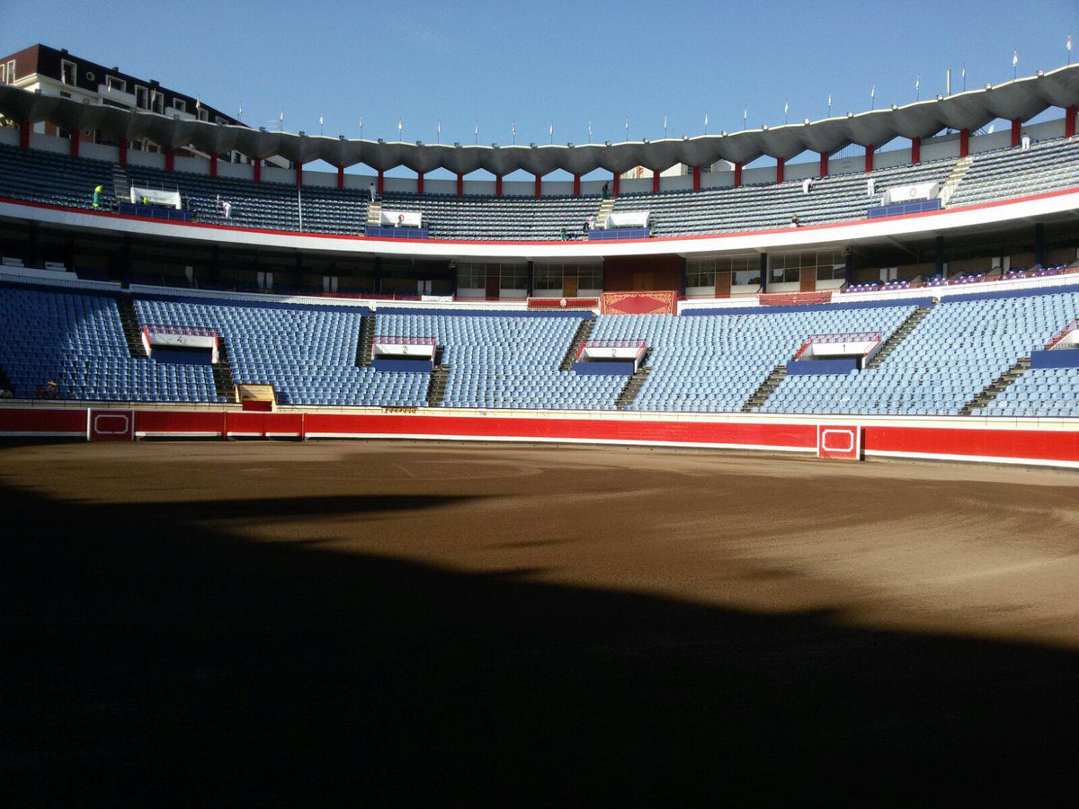 A punto de comenzar el Certamen de Recortadores en el coso de Vista Alegre (Bilbao). Organiza <a href="/toropasion/">Toropasión</a>.
