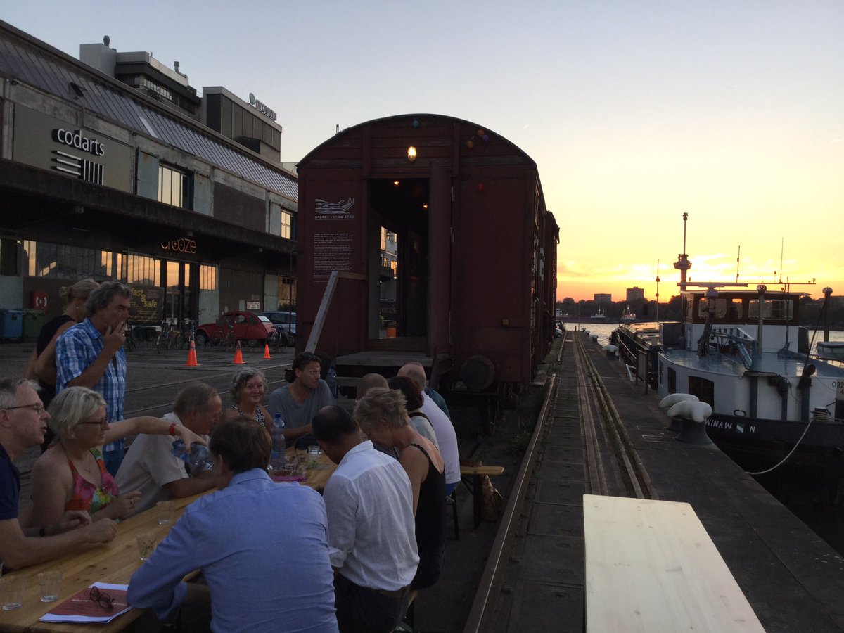 Donderdag tot voorbij zonsondergang plannen bedacht voor de sporen van #Katendrecht.