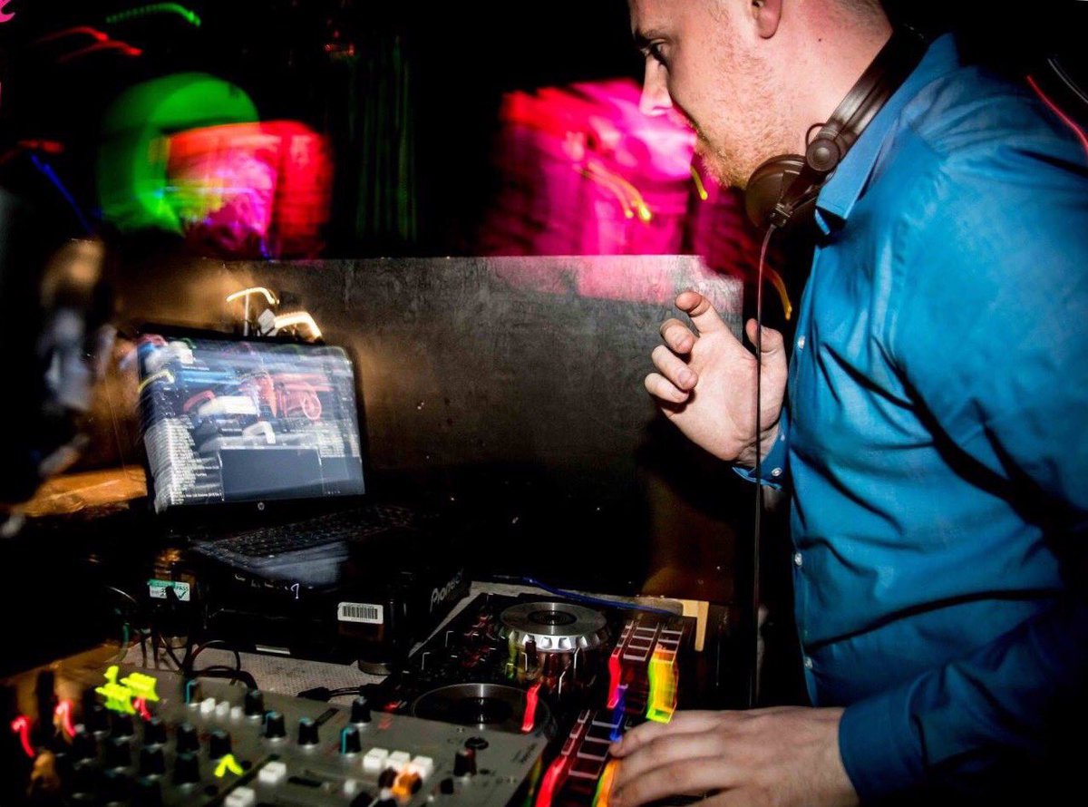 djando263's tweet photo. Tonight from 10pm #wolseys @simply_bangor https://t.co/A7TNnqP2Op