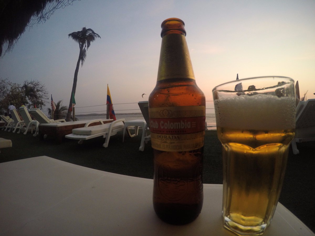 Gorgeous sunset, <a href="/clubcolombia/">Club Colombia</a> beer, #Cartagena - feeling lucky - ❤️ #life #travelgram #travel #photography #sunset
