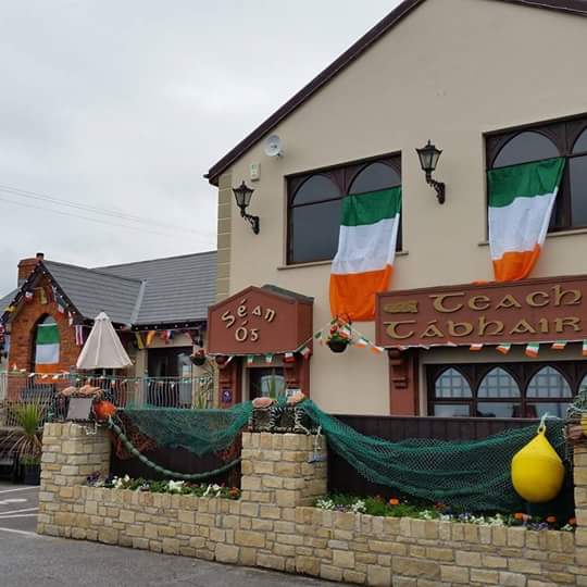 TippersThe's tweet photo. You'll catch Roxy and Wee Danny doing a duo in Sean Ogs bar, Gweedore tonight @10:30pm. #WeBetipping https://t.co/UnGeZ7mtls