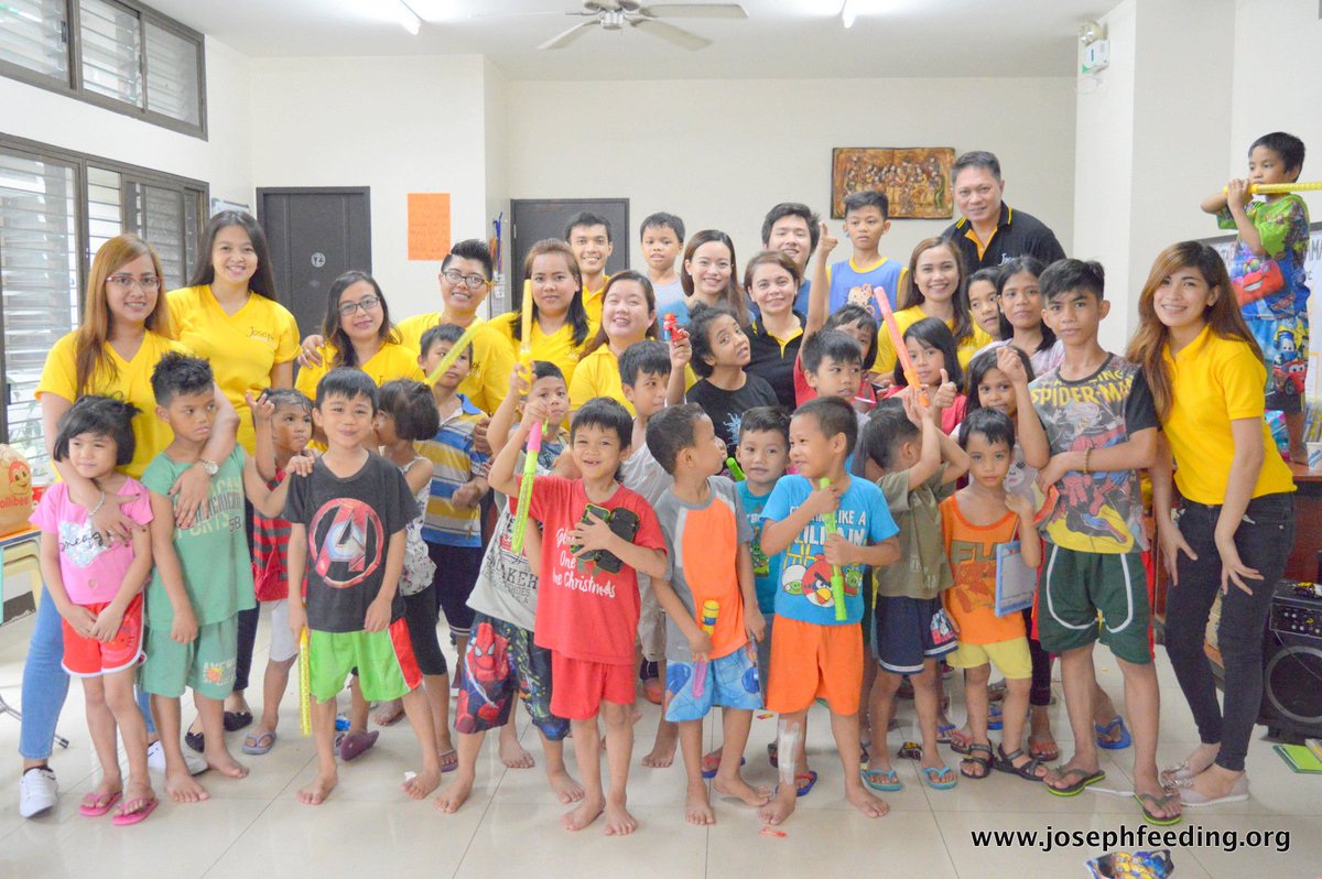 josephfeeding's tweet photo. #JosephFeedingMission #Orphanage #Outreach @ #TahananNgPagmamahal π¬ππβ€οΈ
#OutreachPH #Love #Charity #JFM https://t.co/WRRnaQmGkb