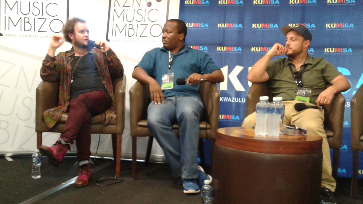 BofeloKgaodi's tweet photo. @kznmusicimbizo LivingOnStage #JessWhite Of AZGO Fest #BonganiDlamini of @bushfirefest n #AndyDavis of ZakifoRSA https://t.co/uG2pPHKcQi