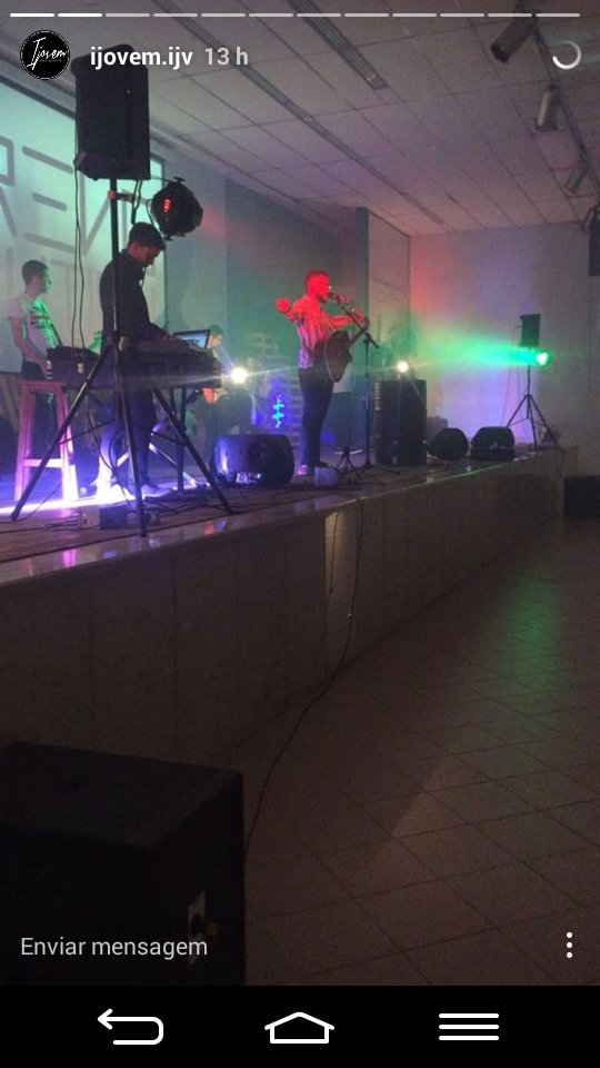 Jonathasuares's tweet photo. Ontem foi lindo, socorro, Deus é maravilhoso de mais. #IJovemLouvor #Revution #AdoraçãoaoRei #Keyboardman #Levita https://t.co/jApJ2tyqT8
