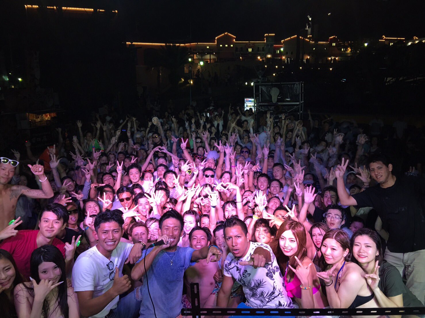 Lil大悟ン ひ 泡パーティー速報 こんなに大勢のぱりぴが来てくれました ありがとうございました パルパル 浜名湖パルパル 泡パーティー 泡パ Jewerynight ジュエナイ T Co 0din9nzi29 Twitter