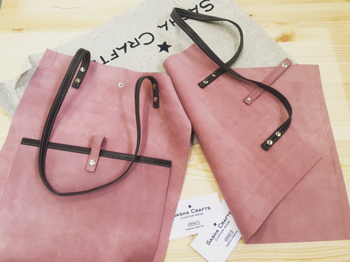 sasha_crafts's tweet photo. #Sashacrafts!#leatherbag #leatherwork #handcrafted #bagformac #bagforlaptop #workinprogress #itwillbebag https://t.co/a87OJr1I9k