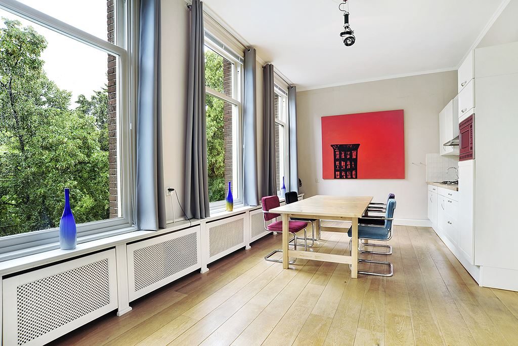 De goedkoopste huizen in de duurste buurten van #Amsterdam - Studio Columbo zette ze op een rij ...