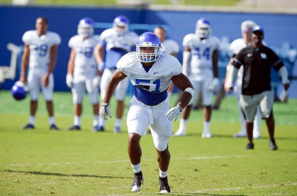 KentuckySports's tweet photo. Trending: Once abandoned himself, #Kentucky linebacker never leaves a teammate behind #bbn https://t.co/QBAJ7LkPmK https://t.co/iiJMvcU5QD